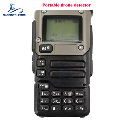 Tragbarer Handheld-Drohnendetektor mit 600-800 m Reichweite, 700 MHz-6 GHz Frequenzband und 360-Grad-Arbeitswinkel